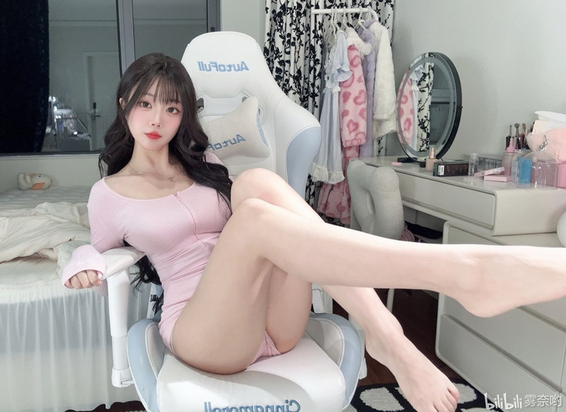 图片[2]-B站神仙UP主雾奈哟：绝美宅舞视频下载，元气少女的超长腿写真壁纸合集