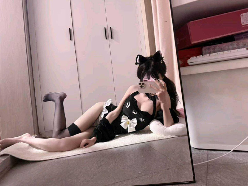 图片[2]-小小静写真资源下载：抖音纯欲女神岛遇私照，全网最全无圣光壁纸合集